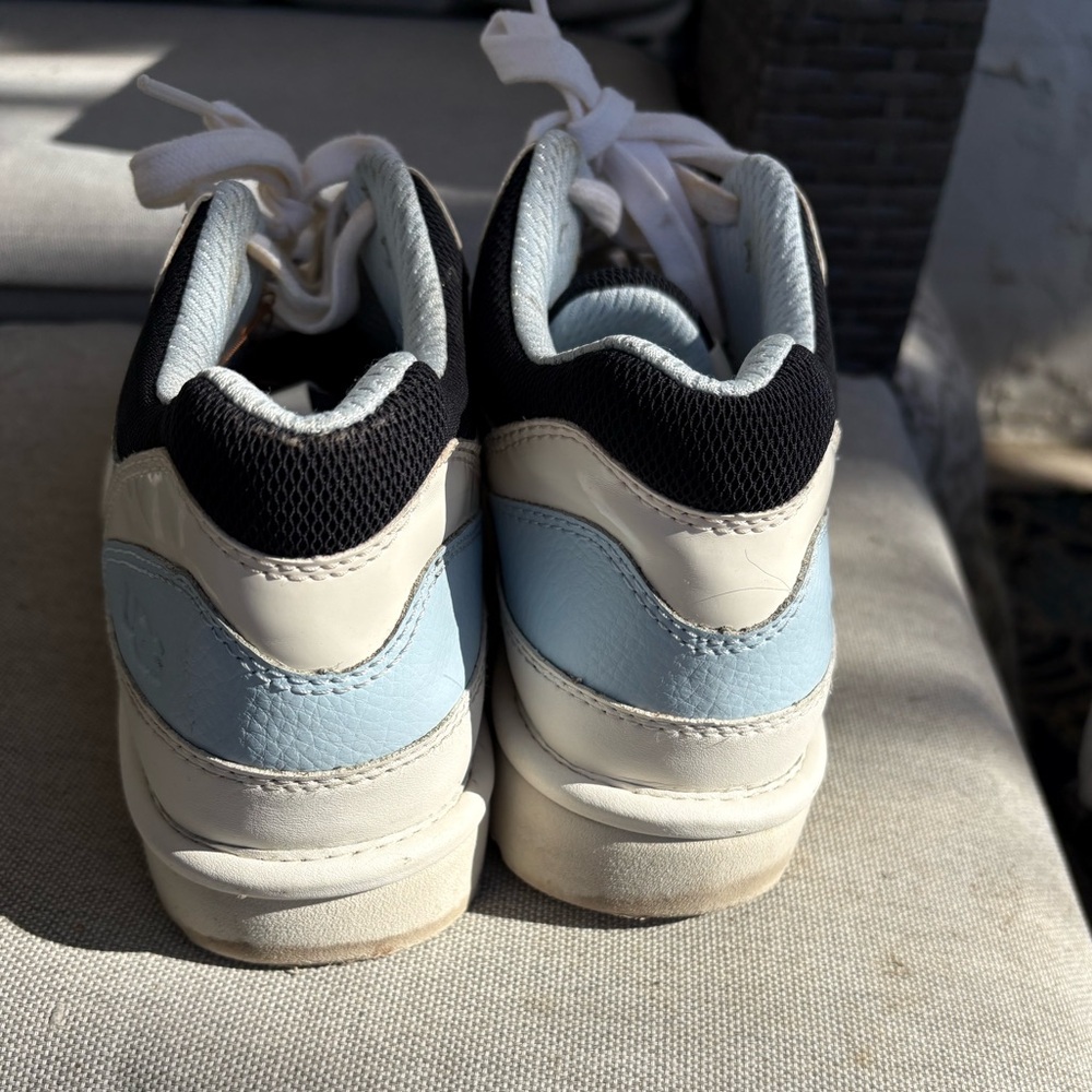 UGG Highland Sneakers - size 8.5 - Picture 12 of 12